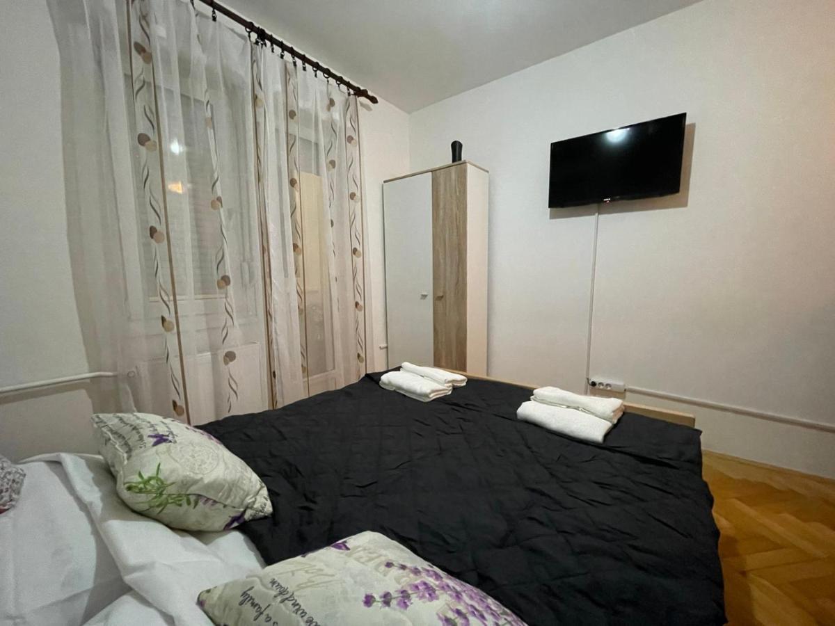 Mirkovic Apartment Novi Sad